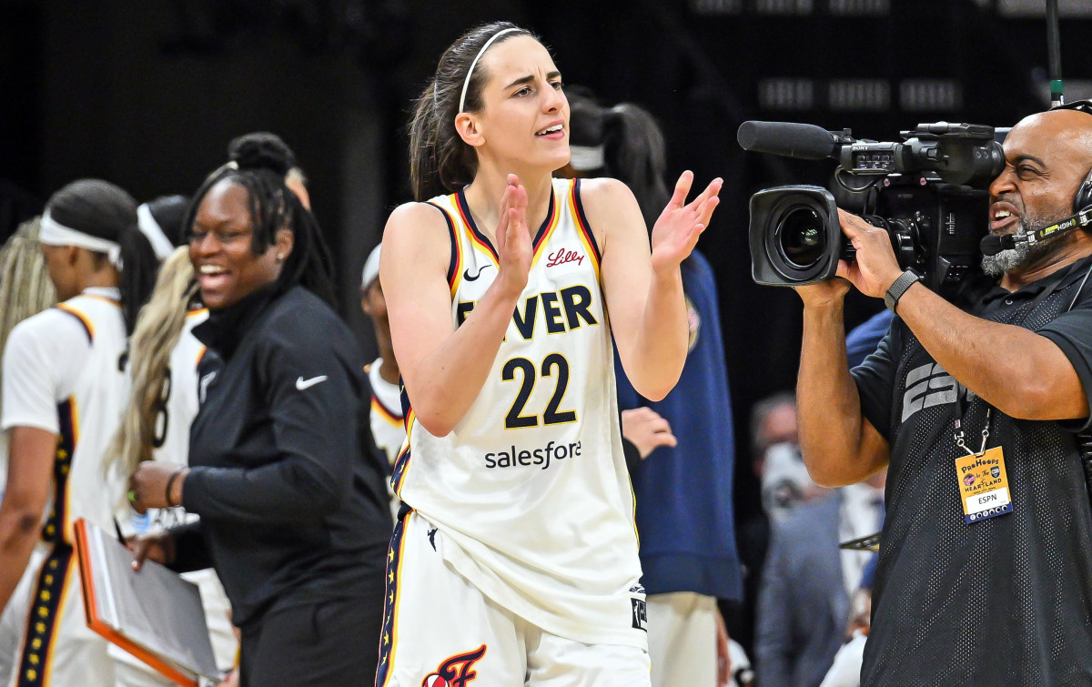 Caitlin Clark Fans Furious Over Yahoo Sports' Social Media Post