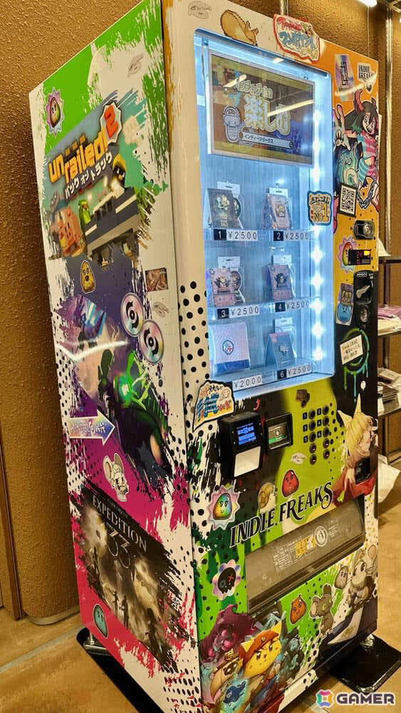 九日ナインソール」のピンバッジが渋谷のIndie Freaks グッズ