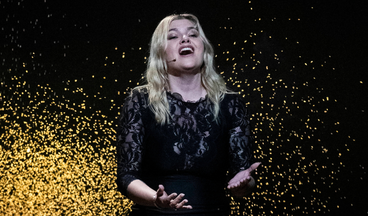 Louane désavantagée à l'Eurovision avec sa chanson Maman ? La chanteuse balance