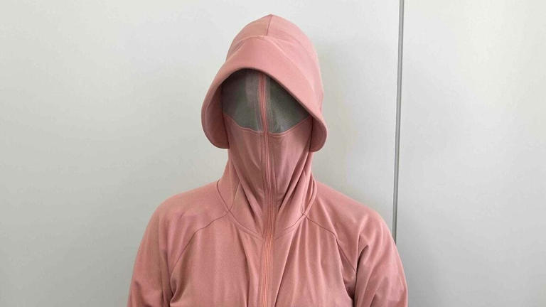 ワークマン｢不審者パーカー｣に消費者殺到のワケ