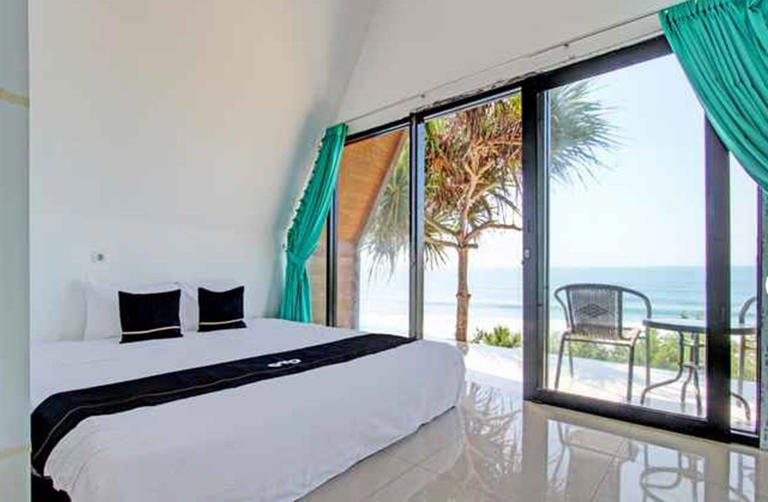 Palette 93389 Osanna Beach Resort' (Palette 93389 Osanna Beach Resort/traveloka)