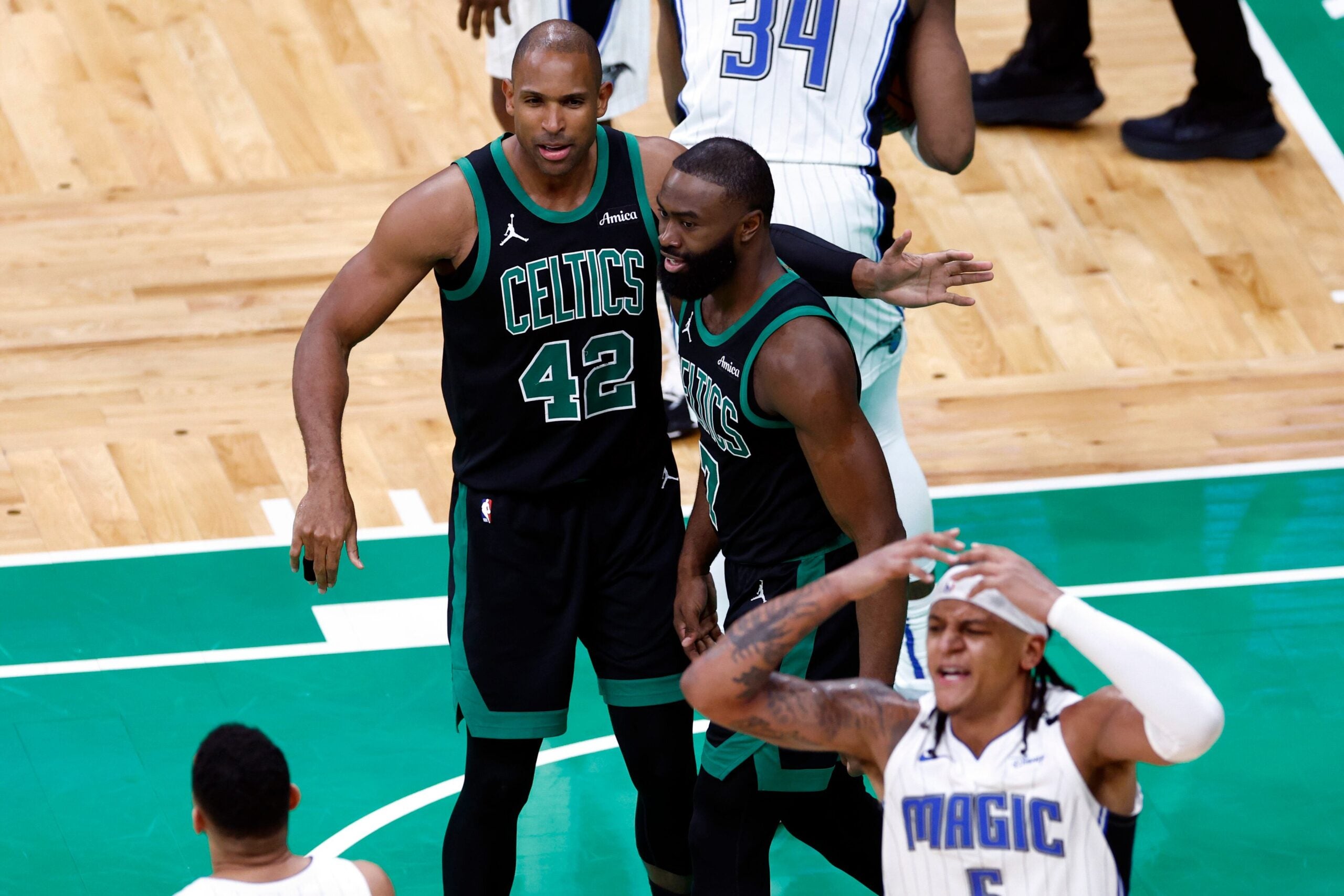 Celtics teammates praise Al Horford’s character, lobby for Boston to re