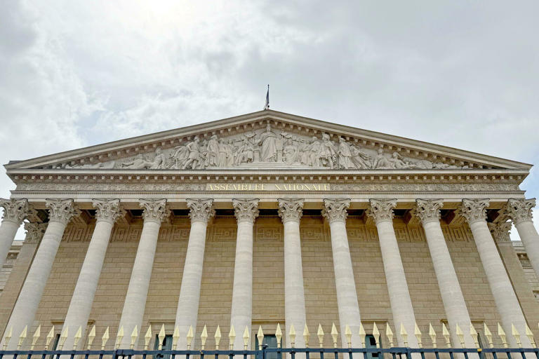 Fin de vie : les députés approuvent la création d’un droit à l’aide à mourir