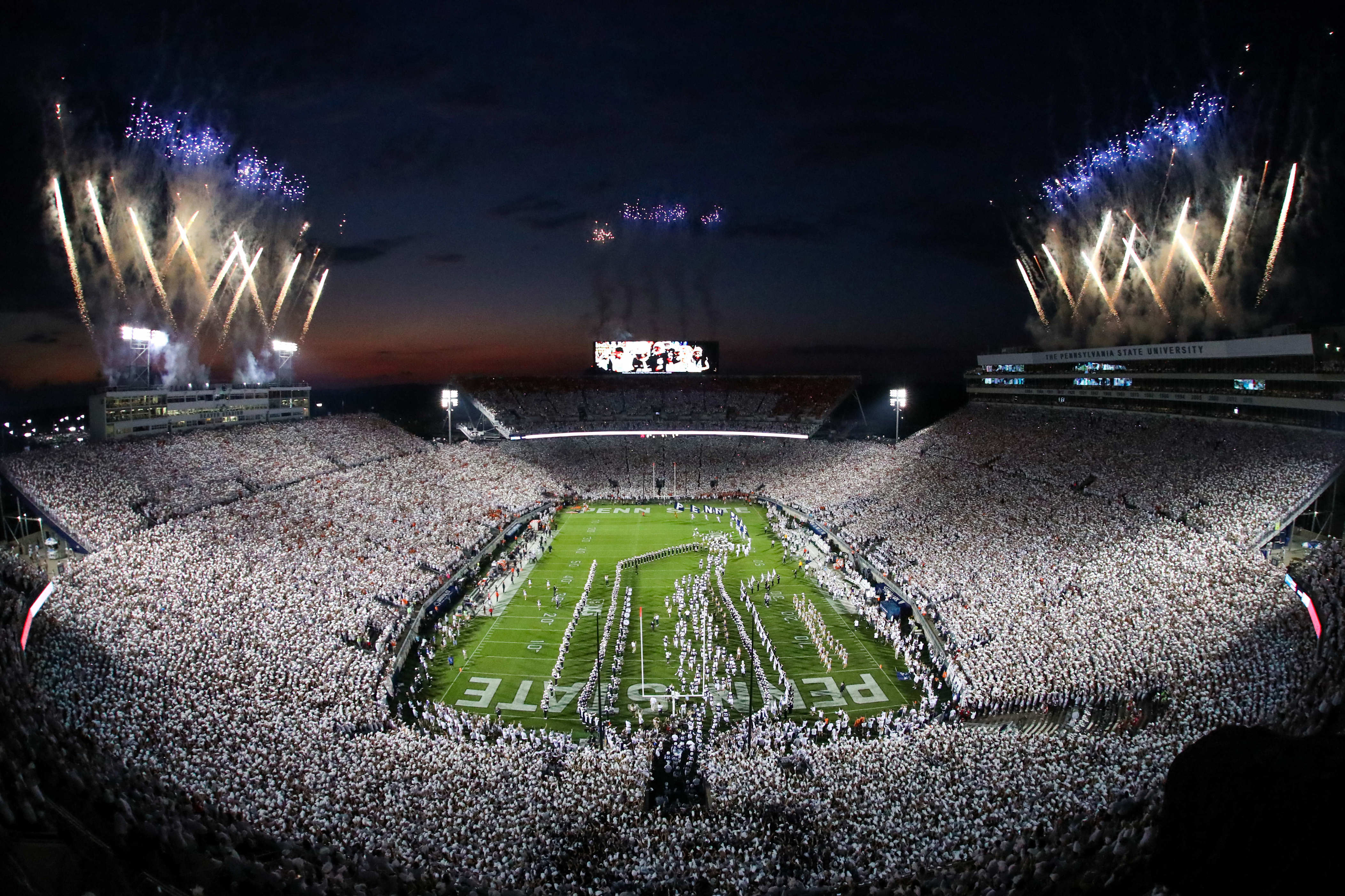 AA1EZRnE Rethinking the Top 18: Big Ten Football Stadiums Re-Ranked from Last to First