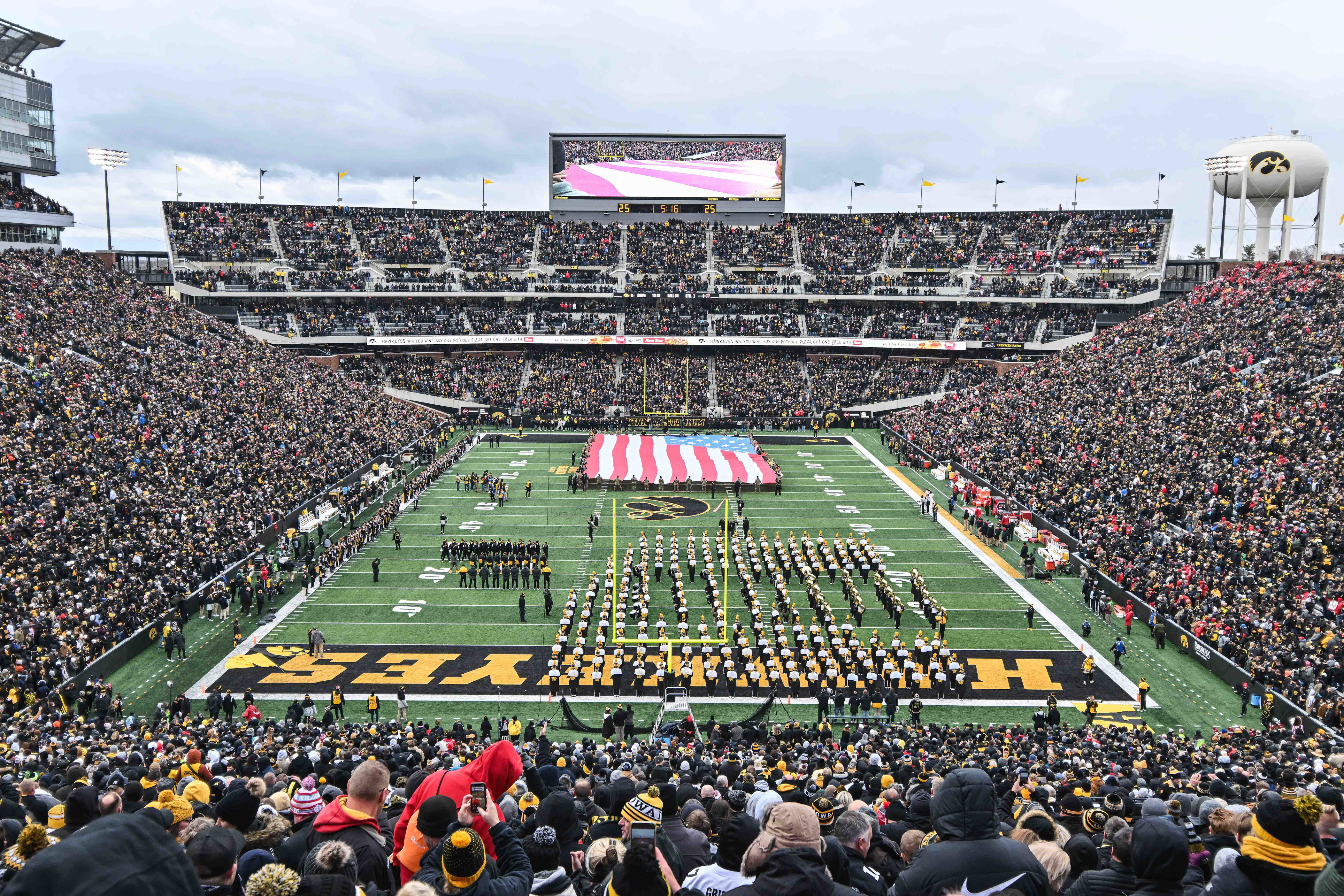 AA1EZWhL Rethinking the Top 18: Big Ten Football Stadiums Re-Ranked from Last to First