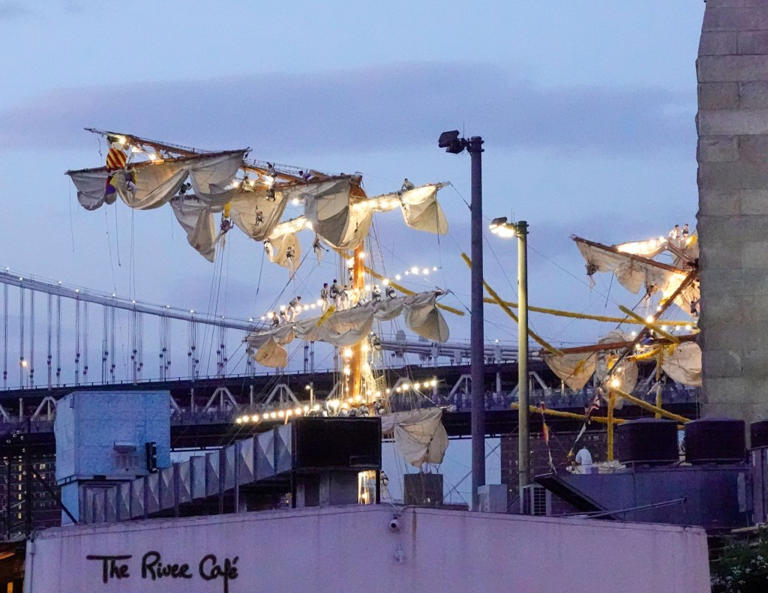 Mexican Navy tall ship that struck Brooklyn Bridge was on annual