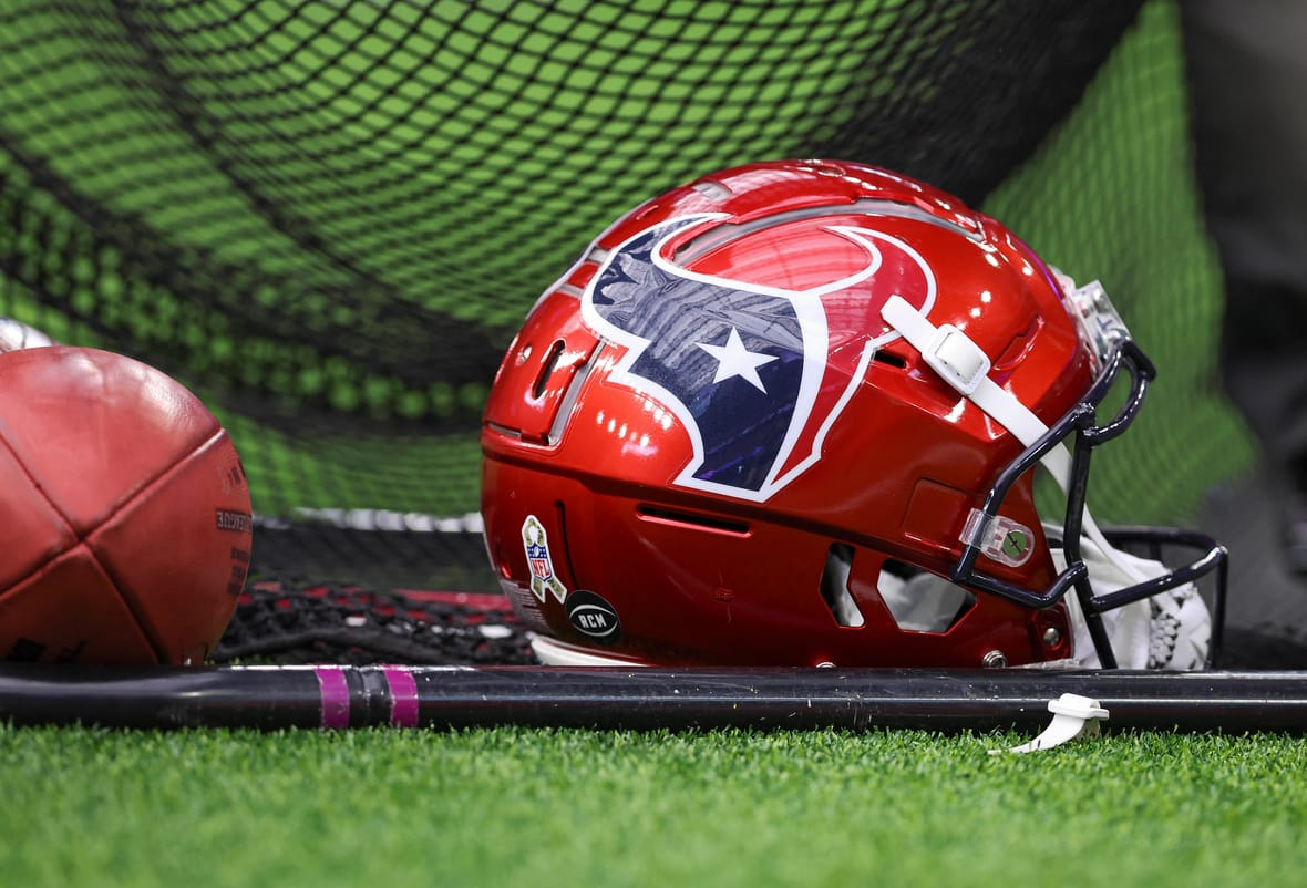 houston-texans-star-now-expected-to-miss-entire-2025-nfl-season