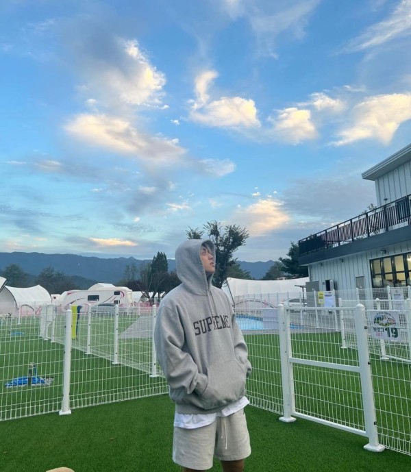 9 Gaya Street Style OOTD ala S.Coups SEVENTEEN, Keren Tanpa Usaha!