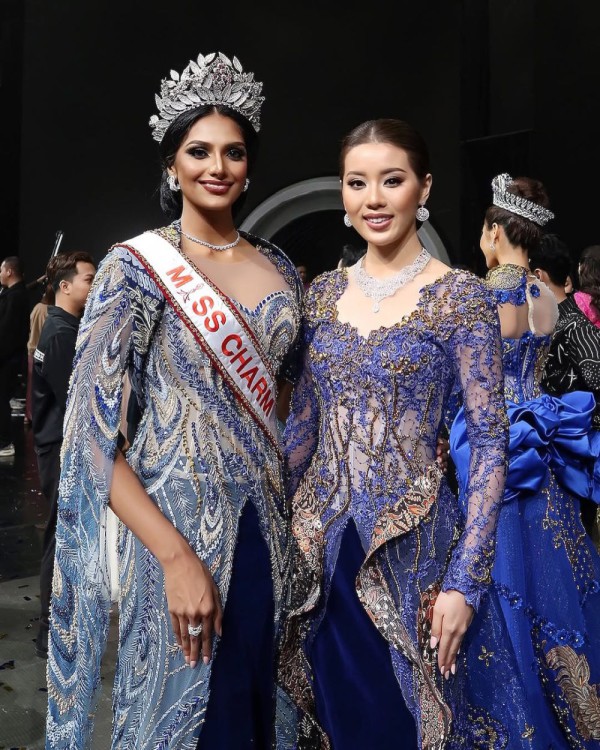 7 Gambar Memukau Rashmita Rasindran dalam Acara Grand Final Puteri Indonesia 2025