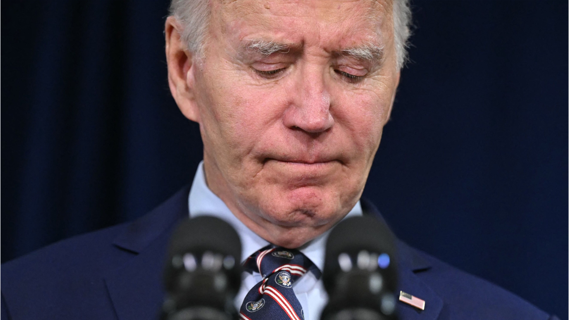 New book exposes Joe Biden's advisors not giving the thenpresident a(02)