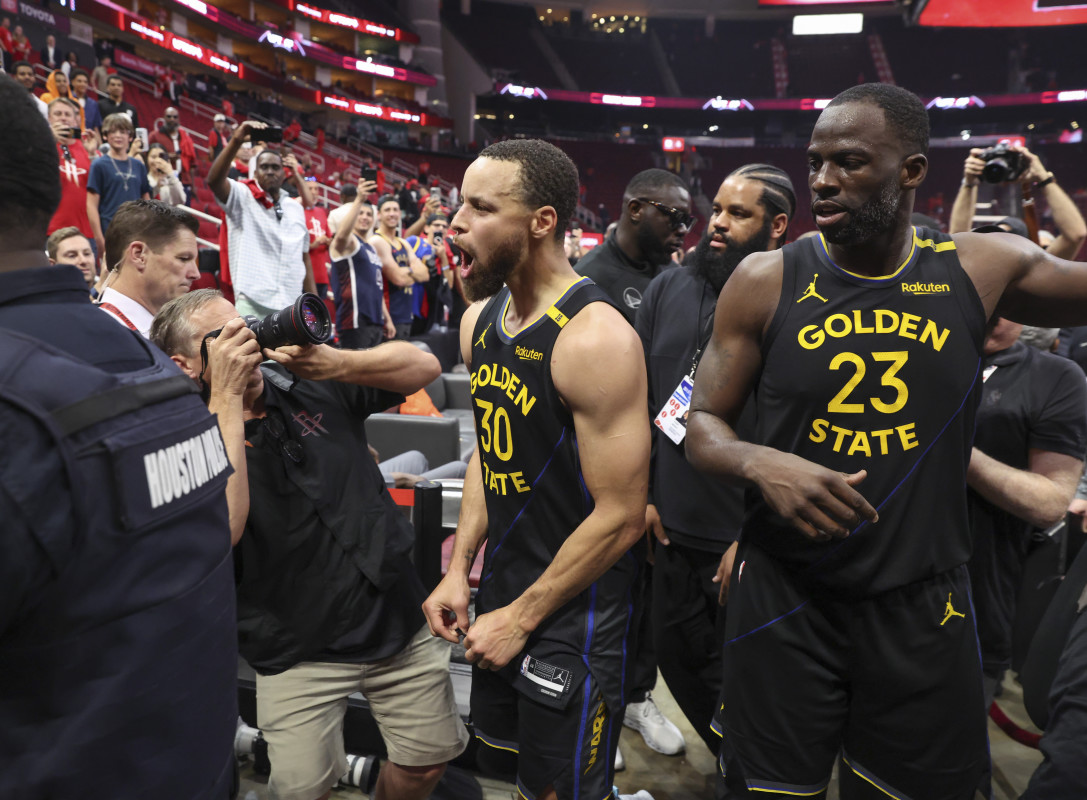 Steph Curry Sends Clear 3-Word Message To Houston Rockets Fans ...