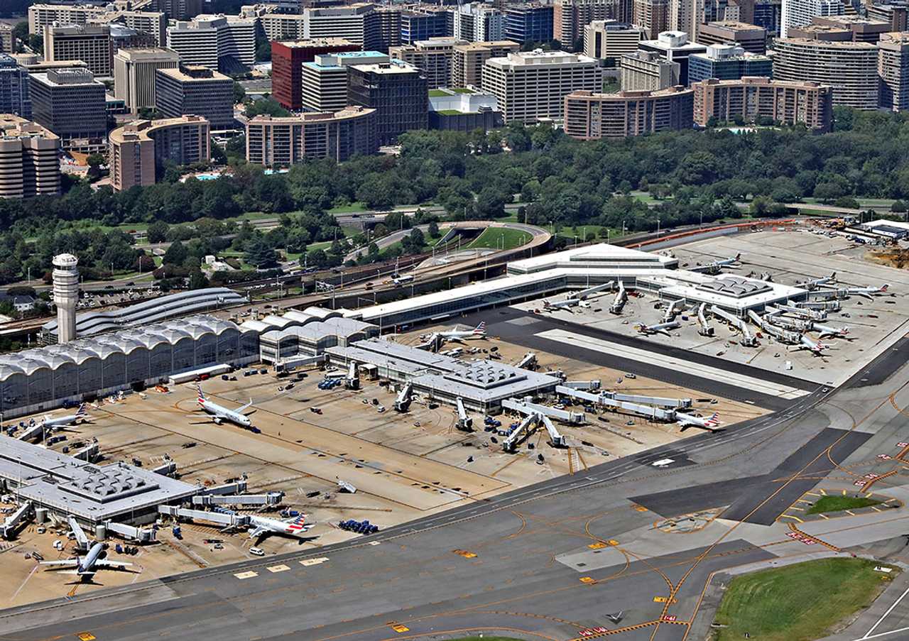 Bomb Threat At Reagan Airport To Blame For Ground Stop Flights Resume