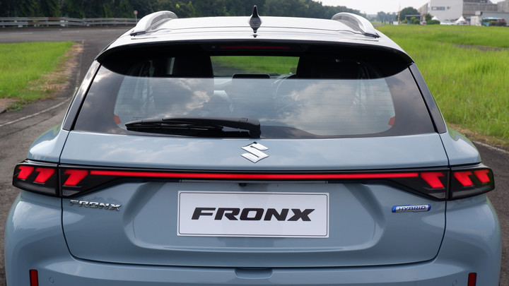 Foto: Keunikan Luar Biasa Suzuki Fronx di Indonesia