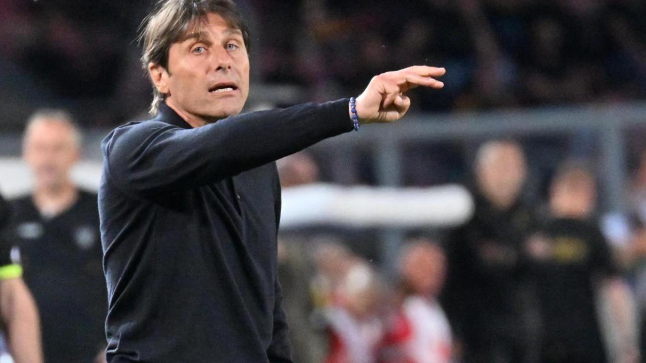 Il Giornale Conte Bravissimo Ma Parliamo Di Lavoro E Non Di 