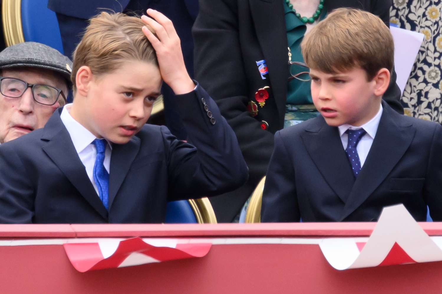 Prince Louis, 7, Hilariously Copies Big Brother Prince 11(00)