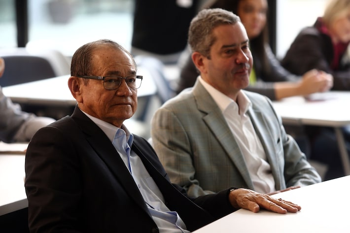 Coronel Nunes (à esquerda) presidiu a CBF interinamente duas vezes, uma antes e uma depois de Rogério Caboclo (à direita). Foto: Fabio Motta/Estadão