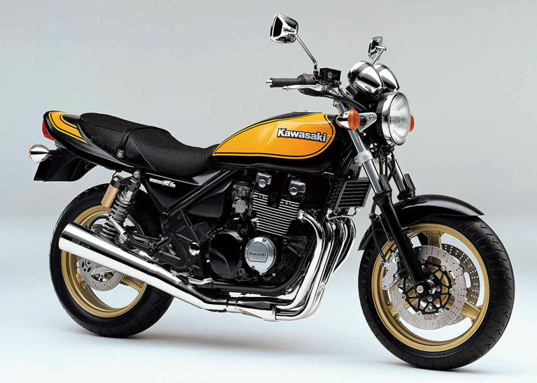 C*7様 ゼファー400 初期型タンク