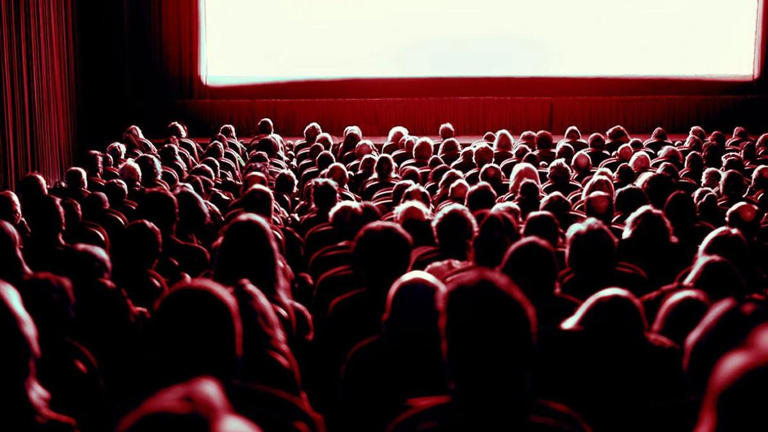 Se quedan una hora atrapados en un cine de Málaga tras ver una película ...