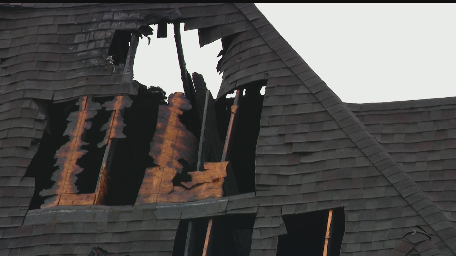 Lightning strikes cause thousands in damage to two North Tarrant County