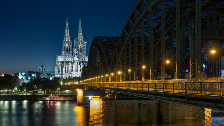 Catedral de Colonia, na Alemanha, uma das dioceses mais ricas do mundo