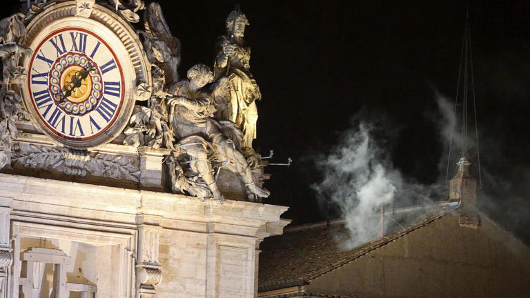 Fumata blanca: la Iglesia católica eligió a su nuevo papa