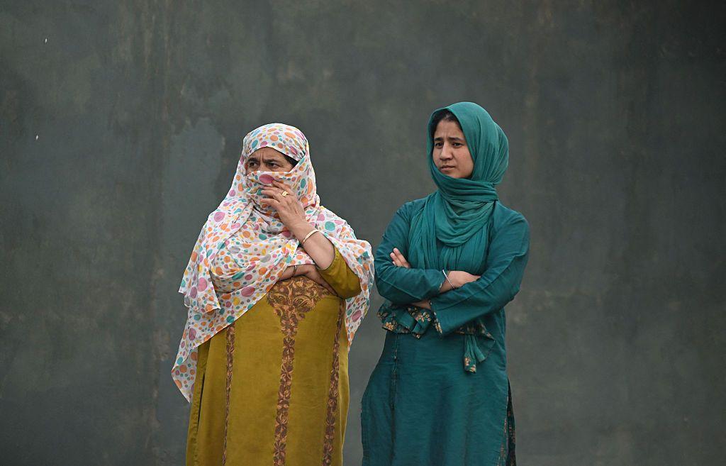 India Serang Pakistan dan Kashmir: Warga Bingung, "Mengapa Masjid Kami Jadi Sasaran?"