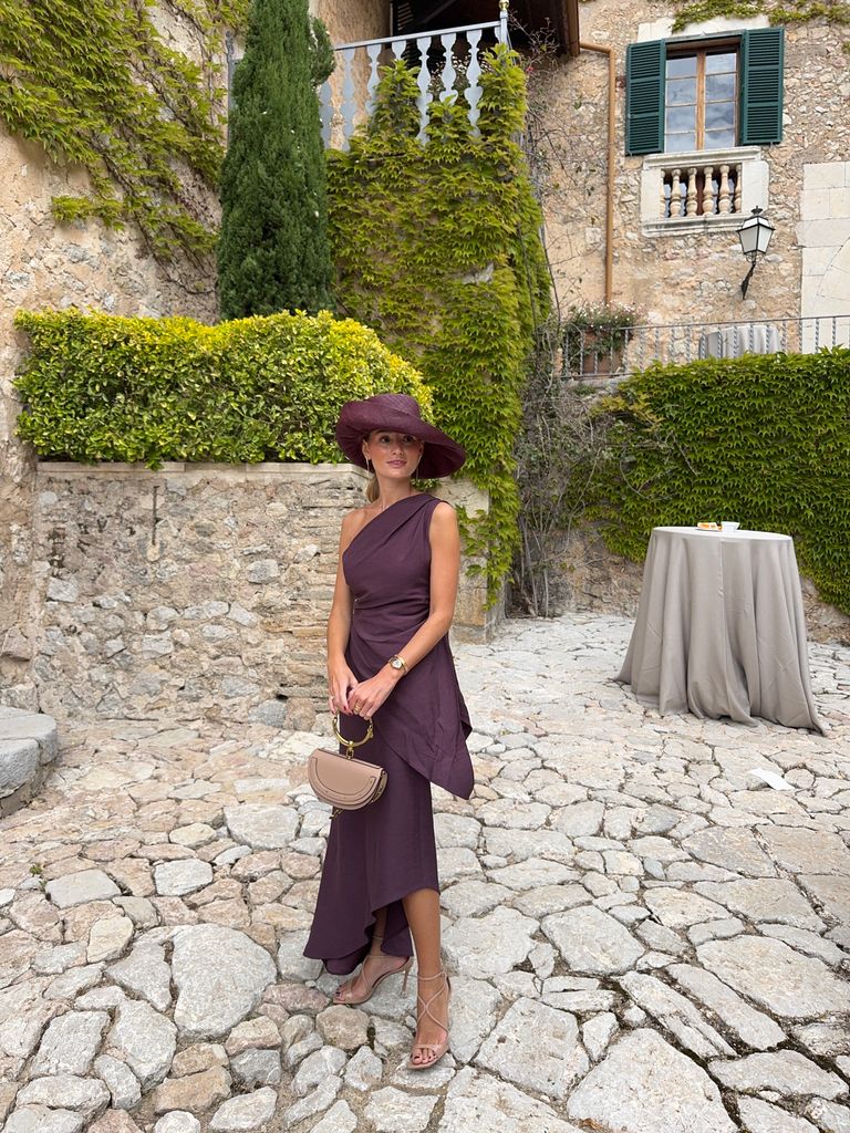 Jung married hi-res stock photography and images - Alamy, image size:768x1024