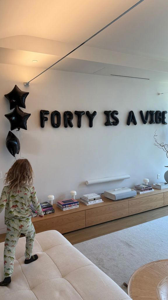 La decoración en el hogar de J Balvin por su cumpleaños 40