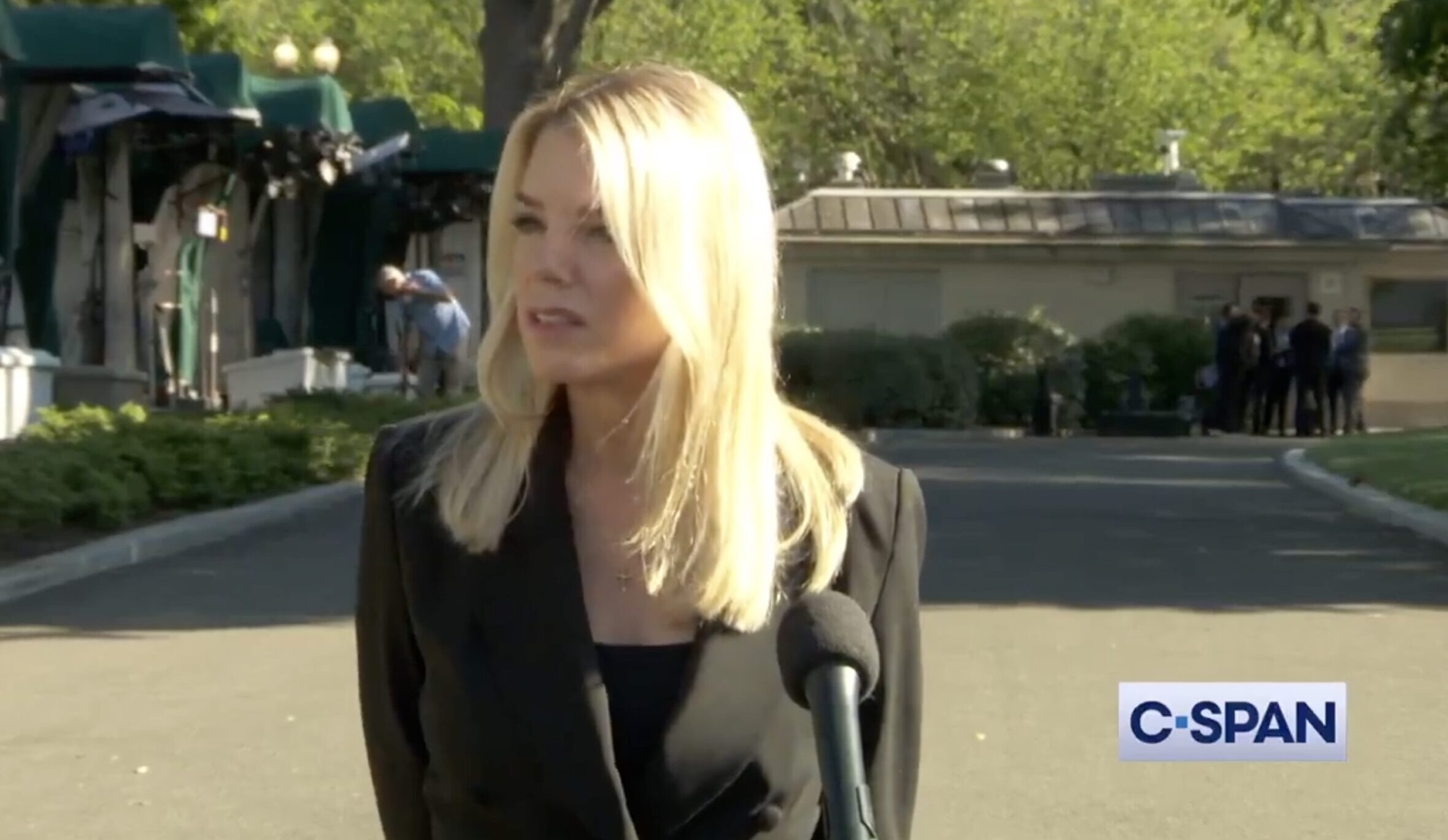 MAGA Seethes as Pam Bondi Again Stonewalls on the Epstein Files ‘Will