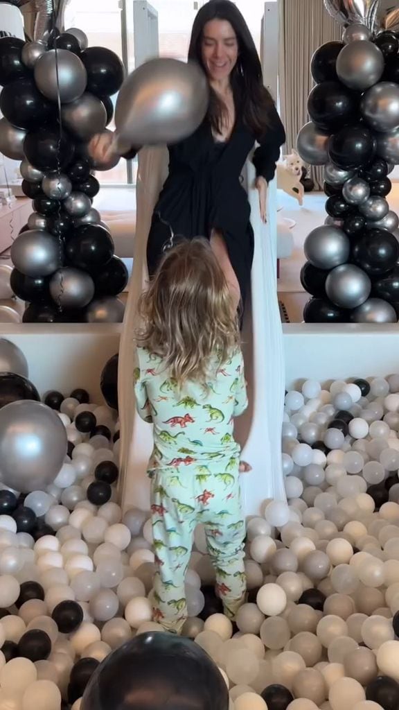 Valentina Ferrer y su hijo, Río, disfrutando en el cumpleaños de J Balvin