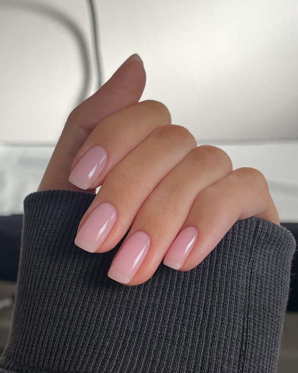 10 Inspirasi Naked Nails: Gaya Kuku untuk Kesan Luxury yang Tenang dan Elegan!