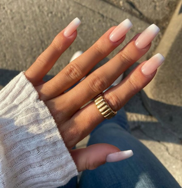 10 Inspirasi Naked Nails: Gaya Kuku untuk Kesan Luxury yang Tenang dan Elegan!