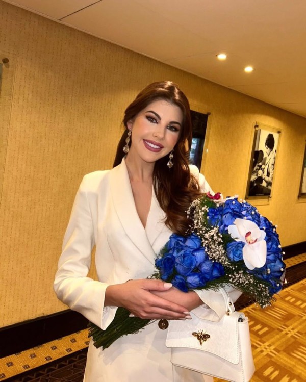 7 Gambar Menawan Valeria Cannavo, Calon Juara Miss World Venezuela 2025!
