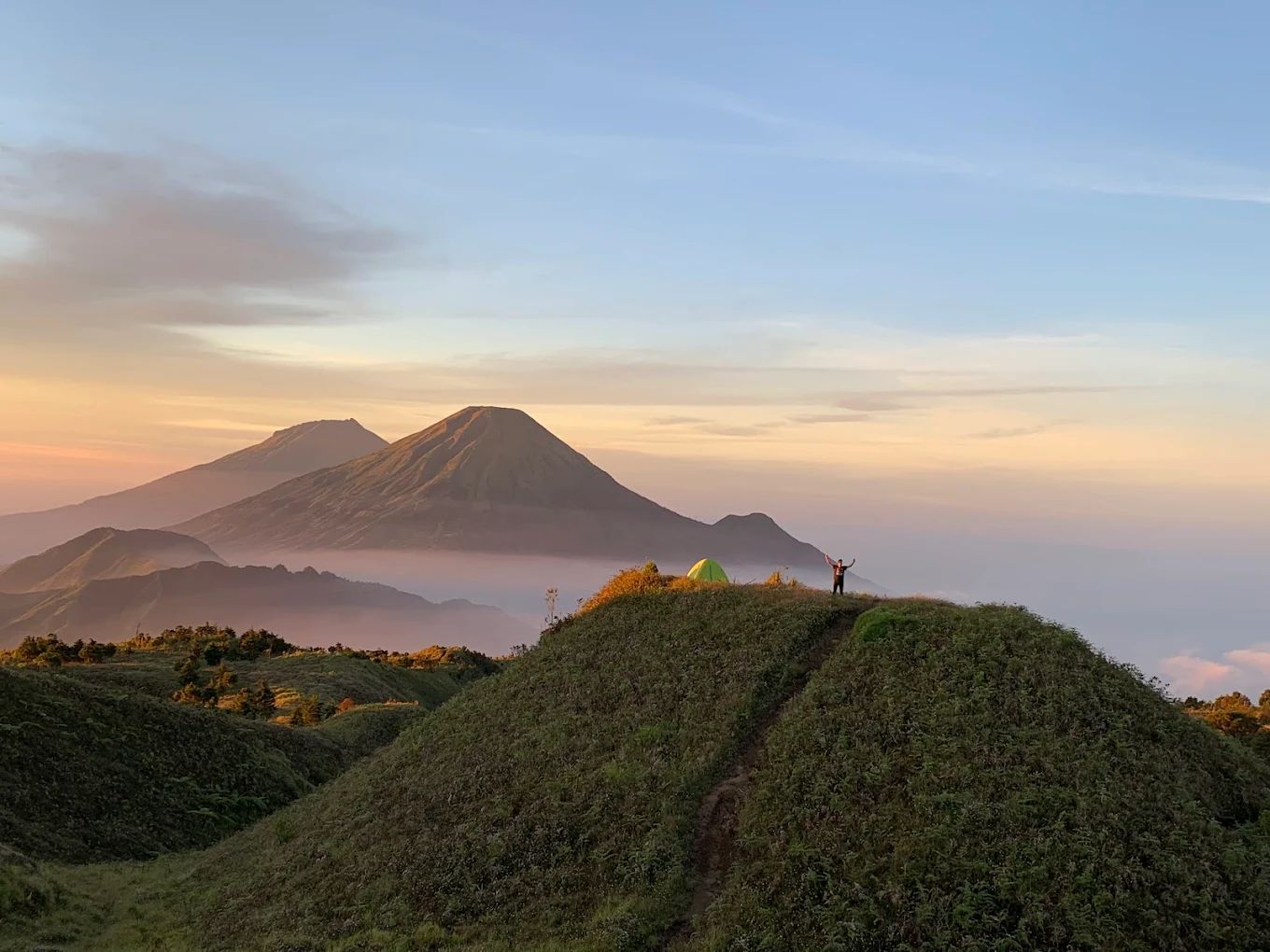 Tempat Camping Terbaik di Wonosobo: Nikmati Pemandangan Gunung yang Mengagumkan