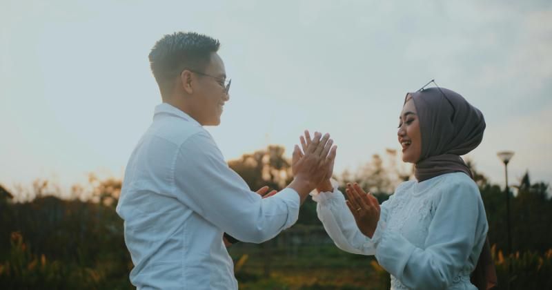 Hukum Meninggalkan Ortu untuk Suami dalam Perspektif Islam