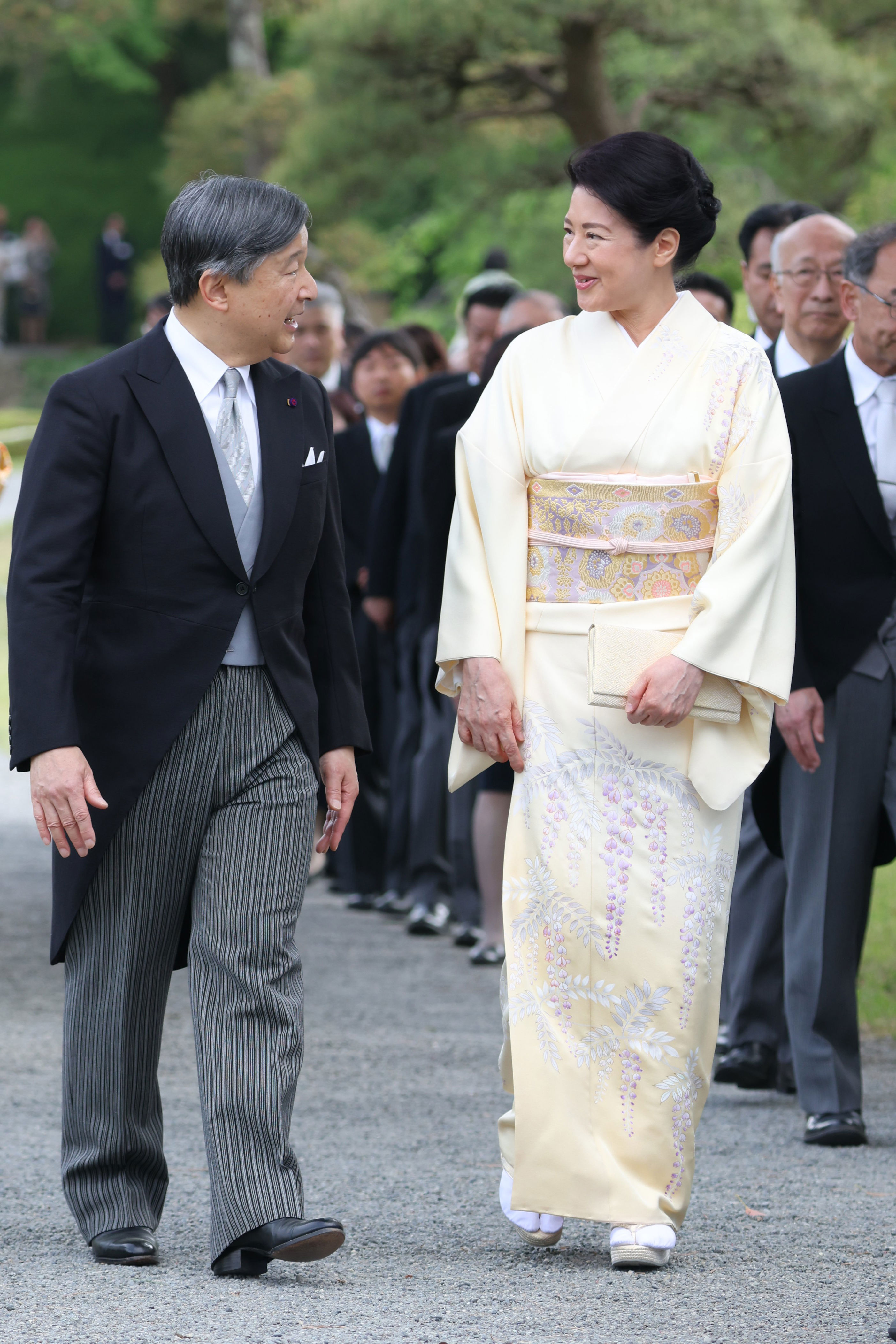 写真特集】天皇、皇后両陛下「仲睦まじい」アイコンタクト 写真で