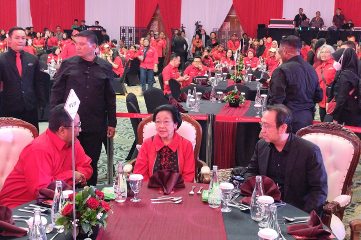 Megawati: Jika Tidak Mau Bergabung, Saya Sudah Punya Pengganti Siapa Yang Masuk dan Keluar