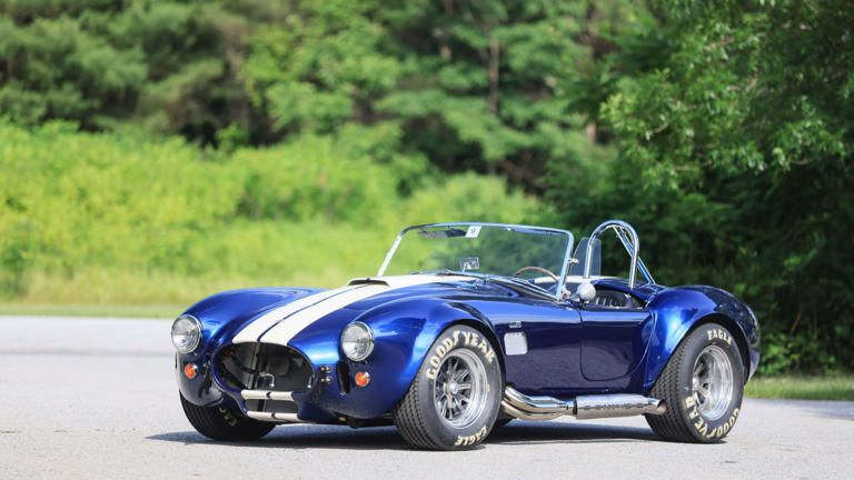 1965 Shelby Cobra 427 S/C Built for Carroll Shelby Hits