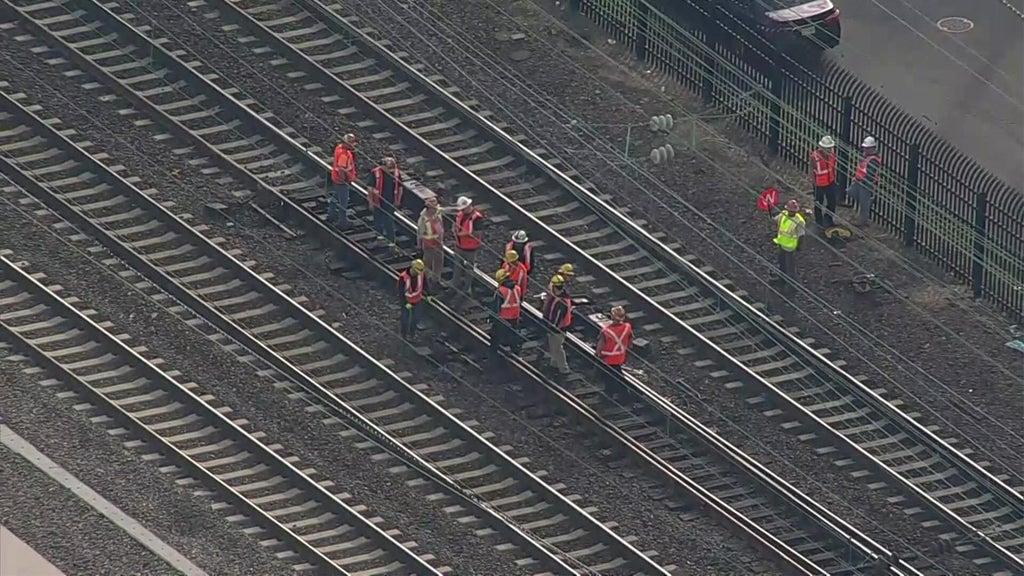 new-jersey-commuters-face-path-nj-transit-delays-for-morning-rush-into-nyc