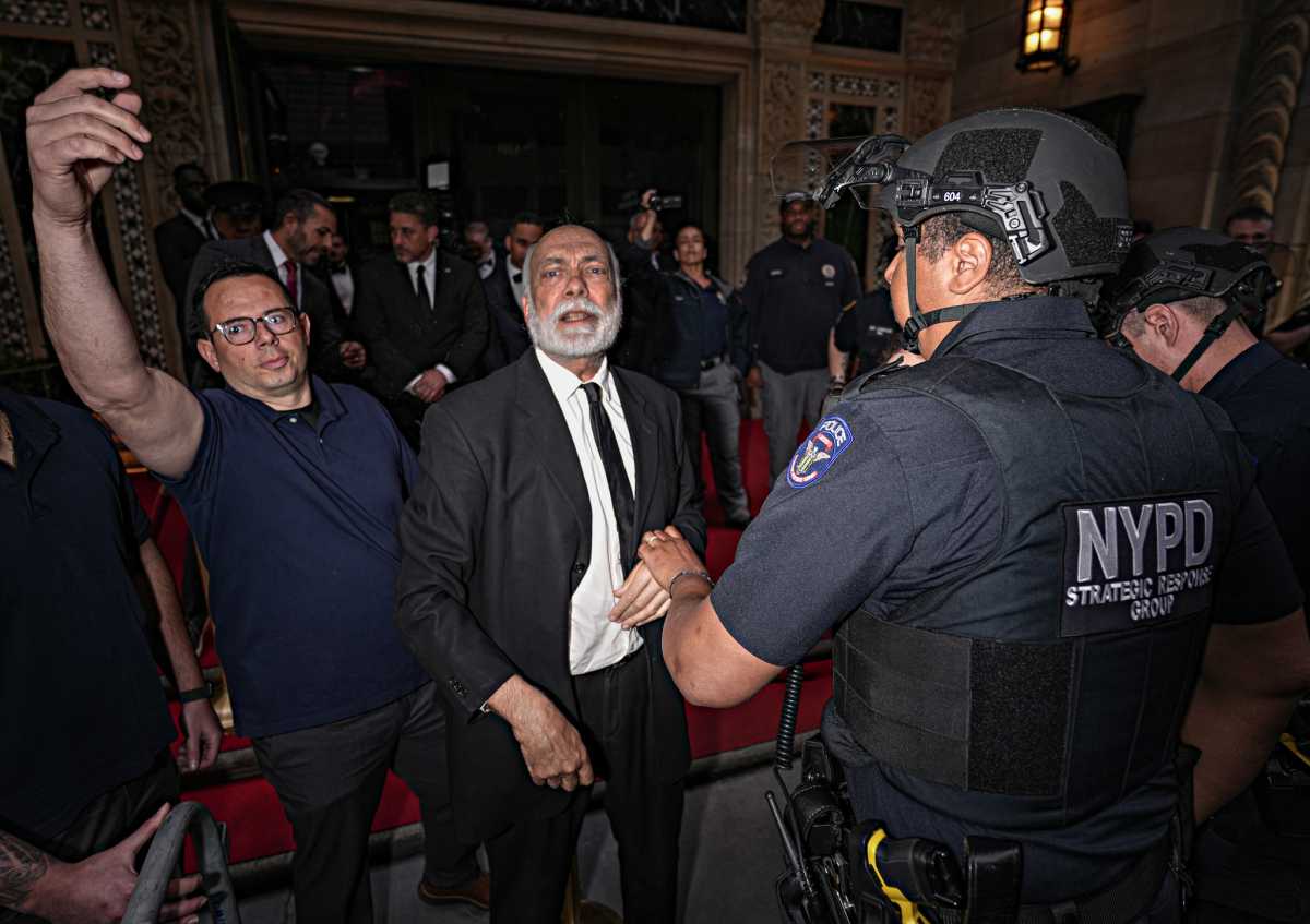 Midtown protesters rage on outside posh conservative think tank’s gala ...