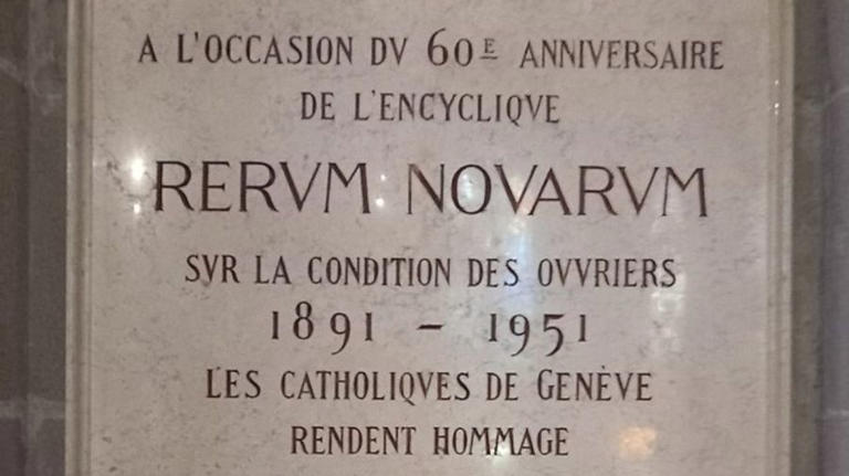 Placa conmemorativa por los 60 años de la Rerum novarum.
