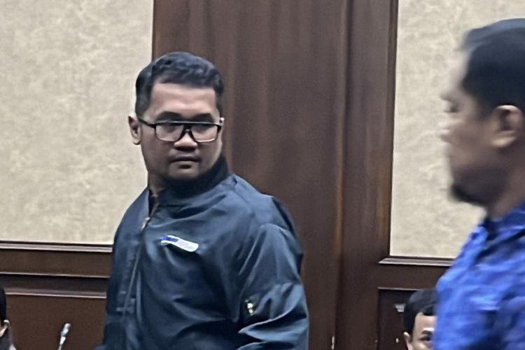 Penyidik KPK Rossa Purbo Bekti di ruang sidang Pengadilan Tindak Pidana Korupsi (Tipikor) pada Pengadilan Negeri (PN) Jakarta Pusat, Jumat (9/5/2025).