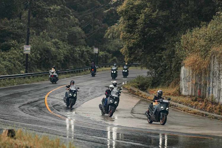 Rem Matik yang Lebih Aman dengan Engine Brake
