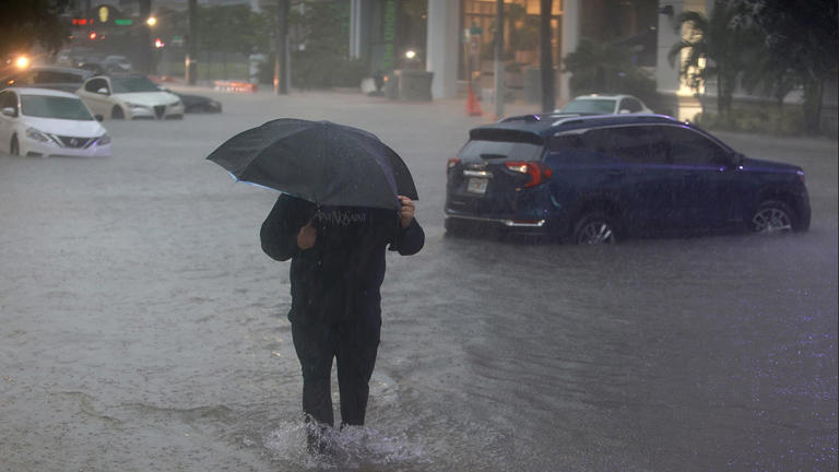 Flash flood threat continues across Florida, Southeast as tropical ...
