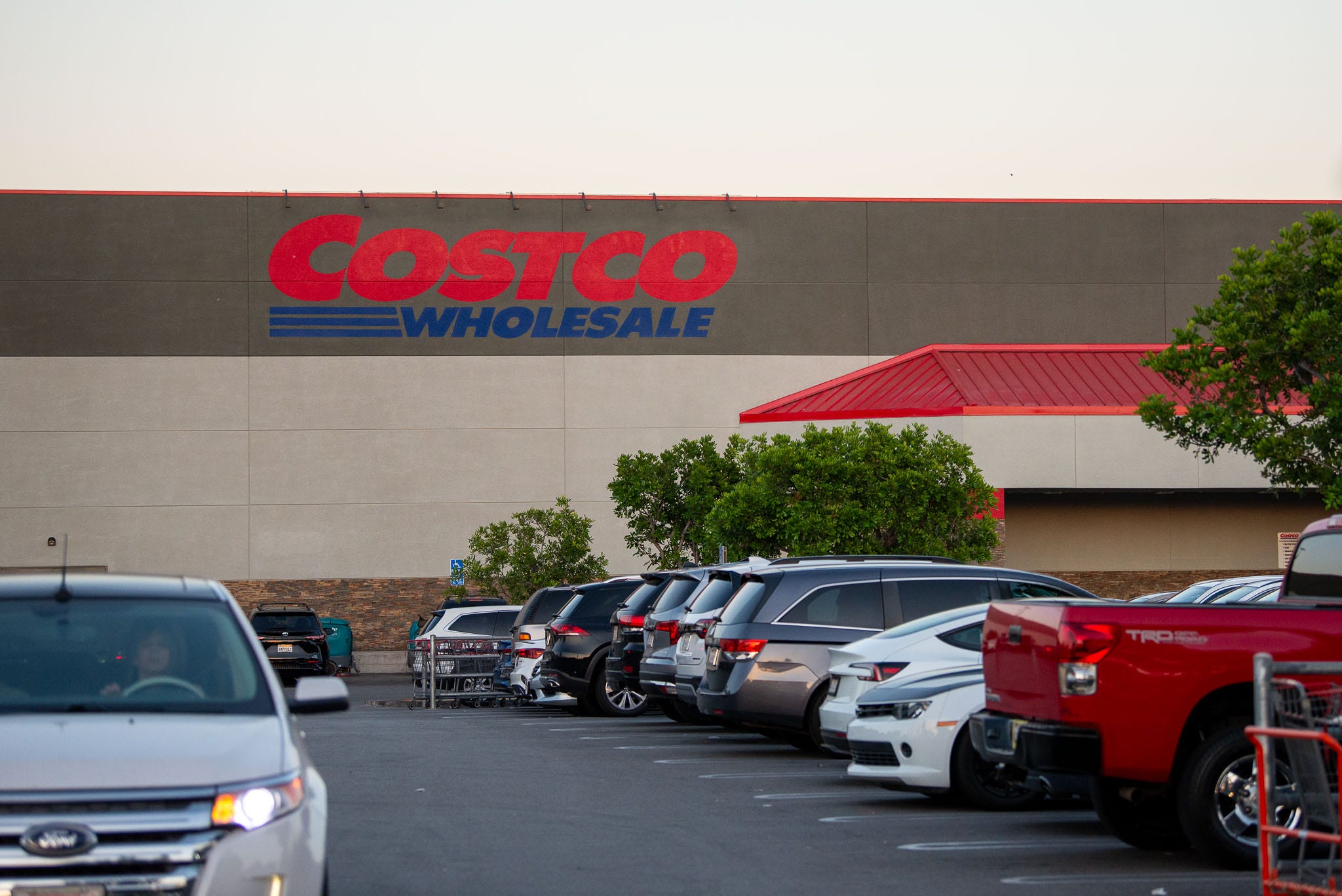 costco hours saturday july 4th