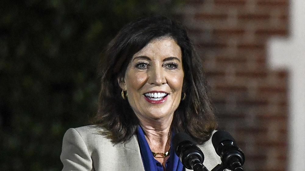 Gov. Kathy Hochul signs SAG-AFTRA bills to regulate AI performers in ...