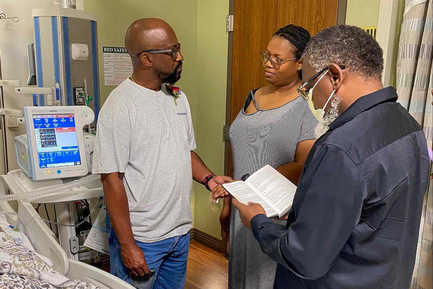 Mother Gets Dying Wish After Son Gets Married at Her Hospital Bedside