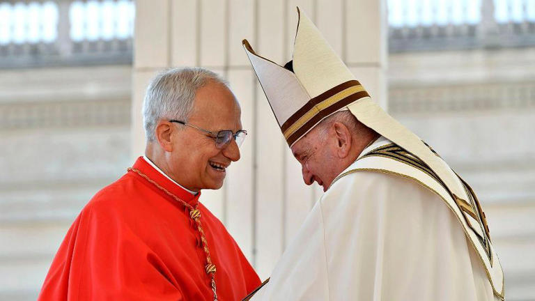 El papa Francisco junto a Robert Francis Prevost en septiembre de 2023, en la Ciudad del Vaticano.