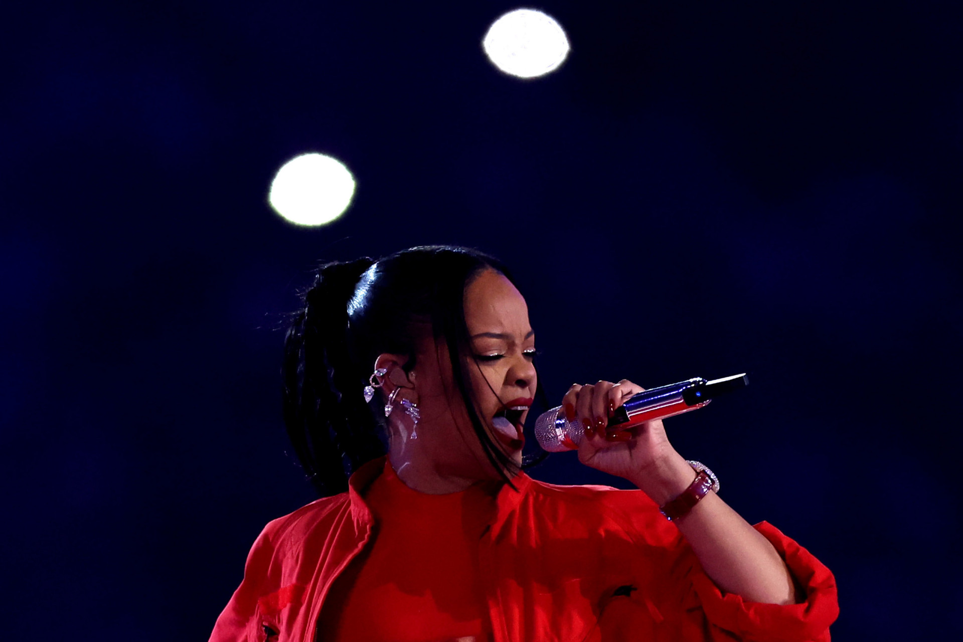 Musicians who have had conflicts with fans during concerts