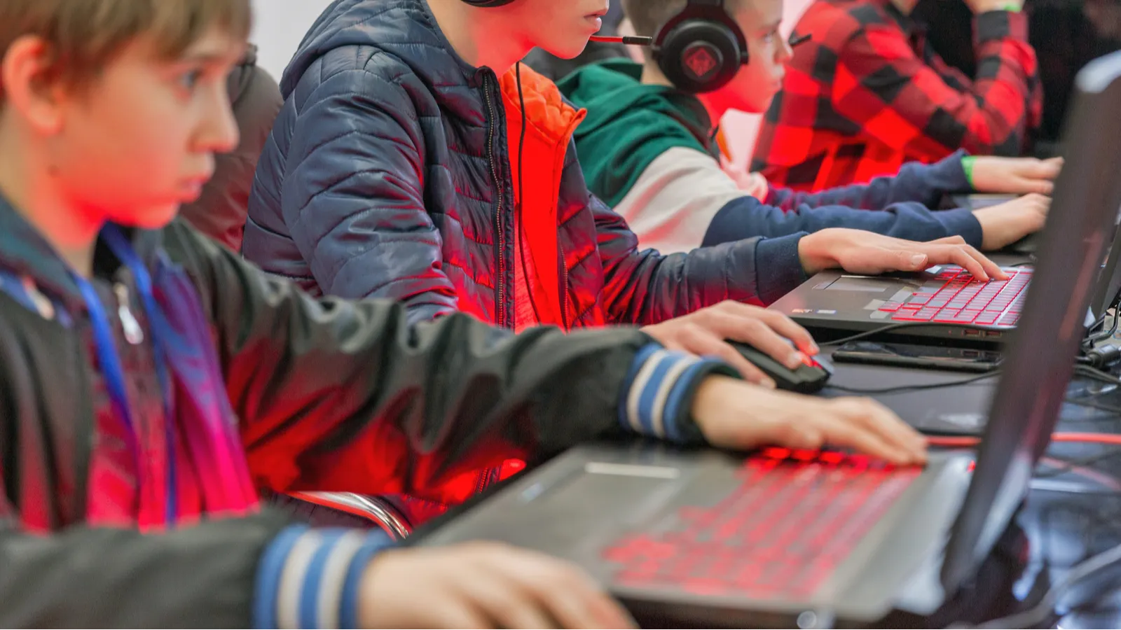 Razer Resumes US Laptop Sales After - AA1EuAqy.img